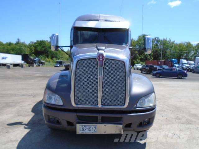 Kenworth T 660 牵引车
