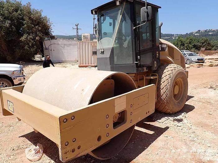 CAT CS64B 平板夯