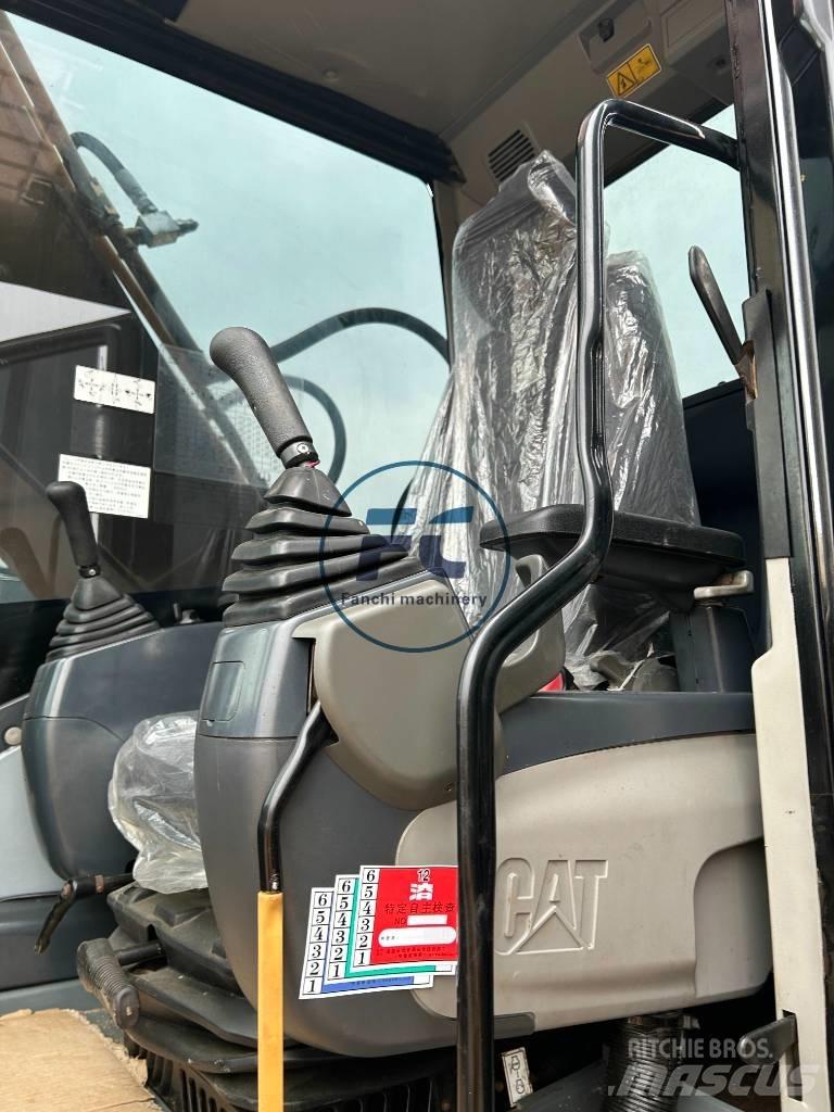 CAT 320 D2L 履带挖掘机