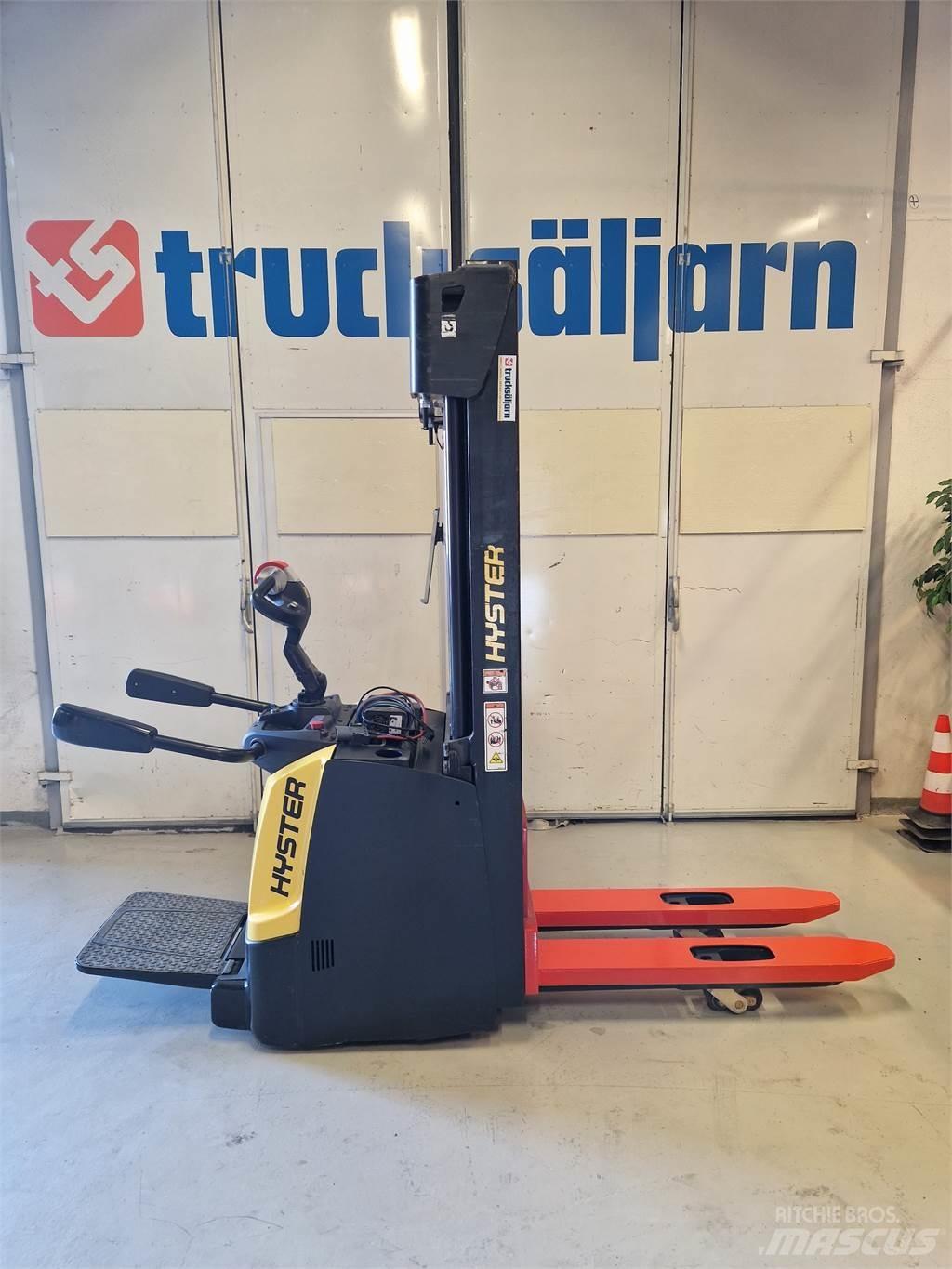 Hyster S1.4S IL 手推堆垛车
