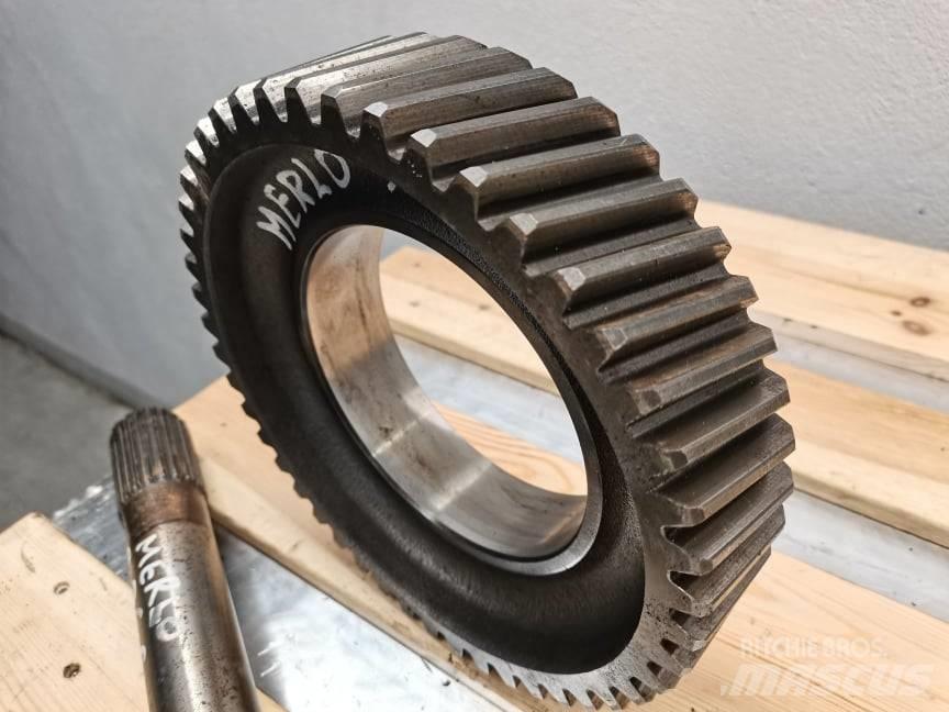 Merlo P 26.6 reducer 轴