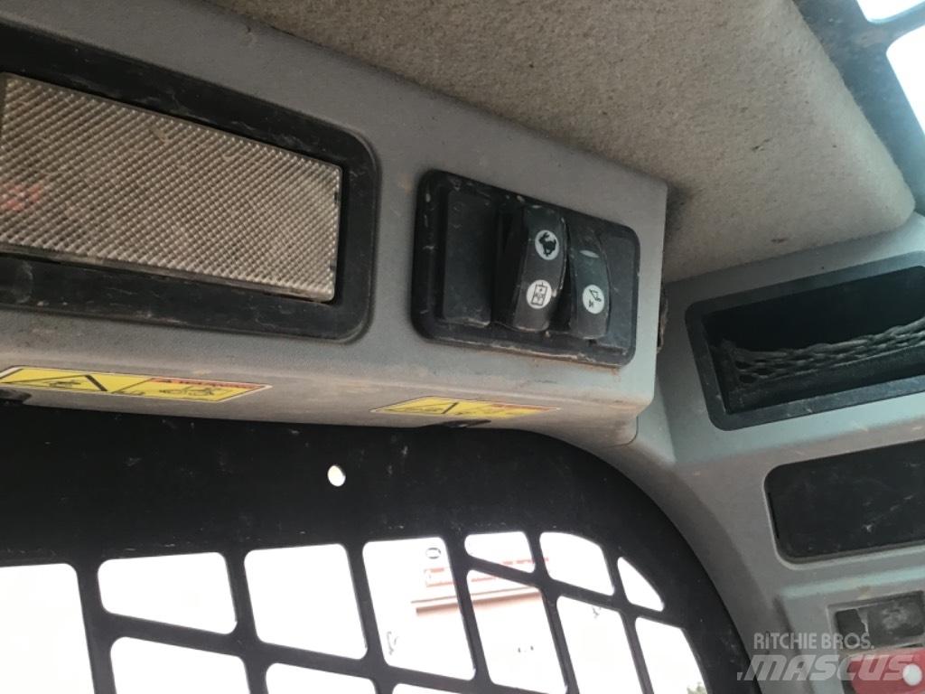 CAT 259 D 滑移装载机