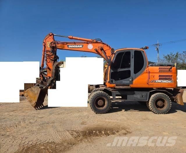 Doosan DX 140 WV-3 轮式挖掘机