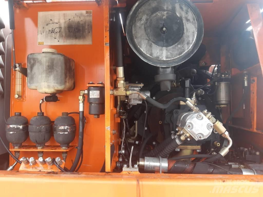 Fiat-Kobelco E175W 轮式挖掘机