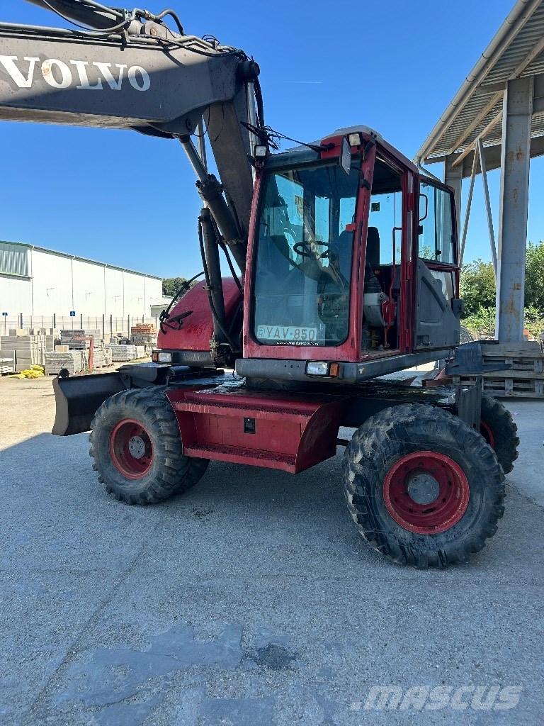 Volvo EW 140 轮式挖掘机
