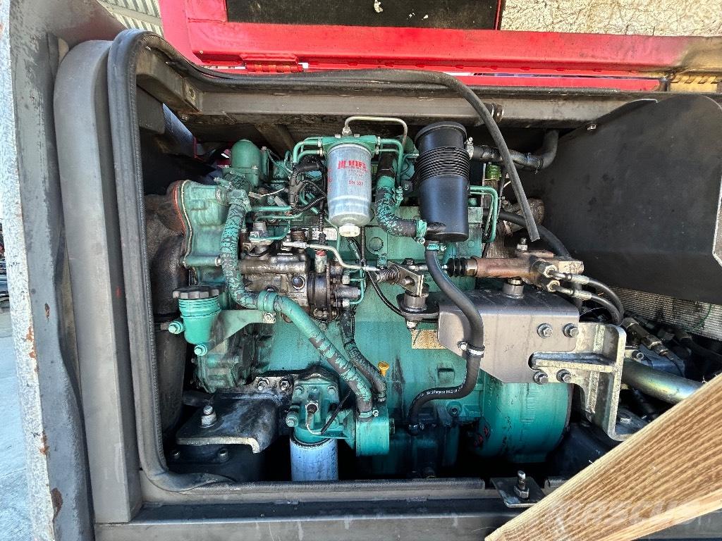 Volvo EW 140 轮式挖掘机