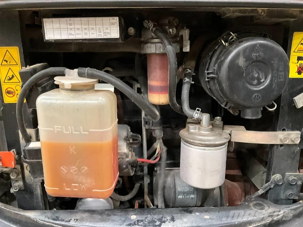 Kubota U 15-3 小型挖掘机