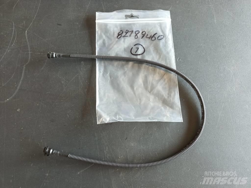Volvo HOSE 82189460 运输工具-其他