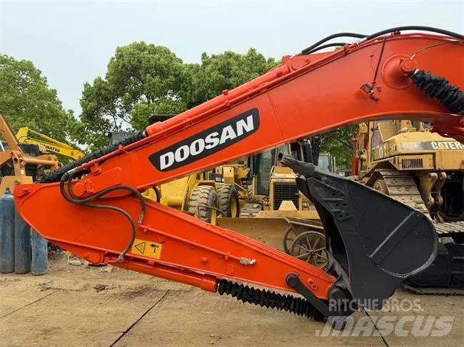 Doosan DX 225 LC 履带挖掘机