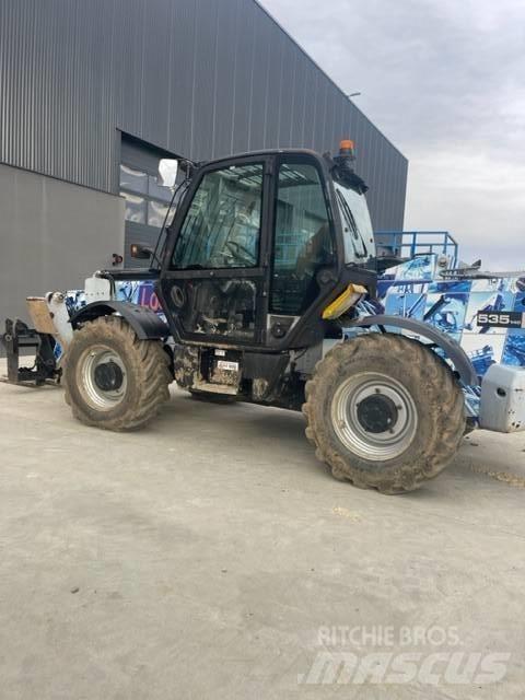 JCB 535-140 伸缩臂叉装车|叉装车