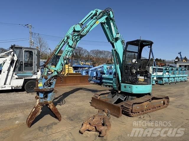 Kobelco SK30UR-6 组装挖掘机
