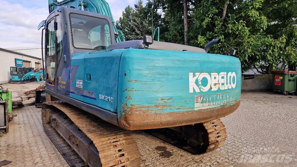 Kobelco SK210 履带挖掘机