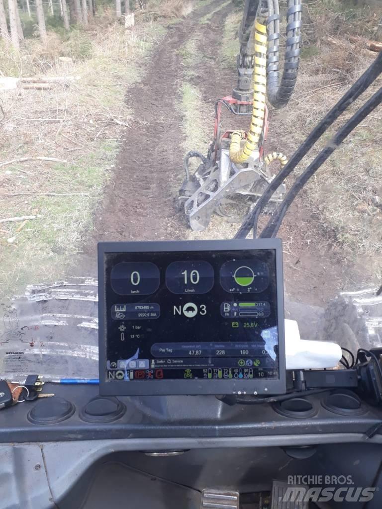 Komatsu 931 XC 收割机