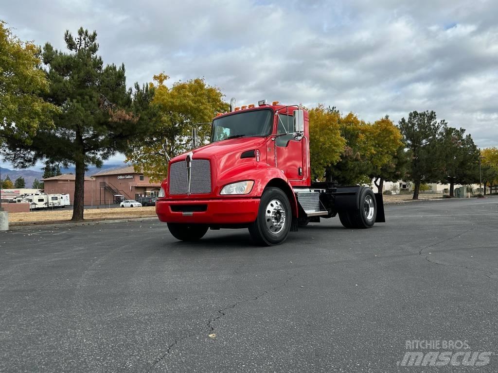 Kenworth T370 牵引车