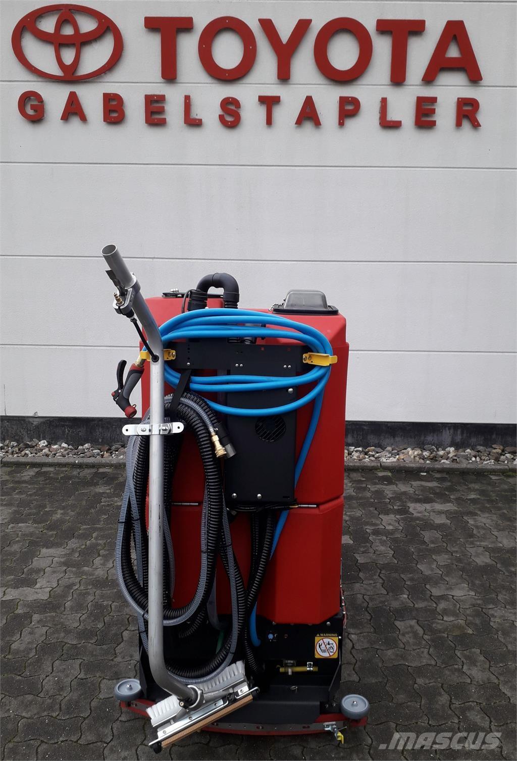 Factory Cat GTX-HD 道路清扫车