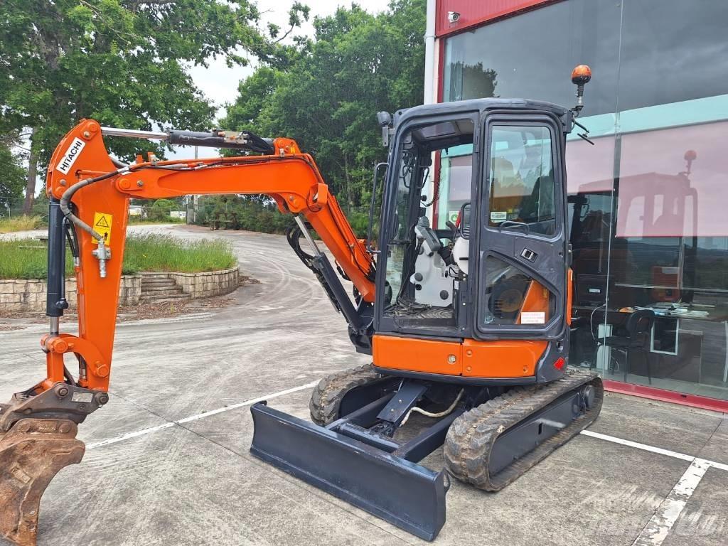 Hitachi ZX33-5A 小型挖掘机