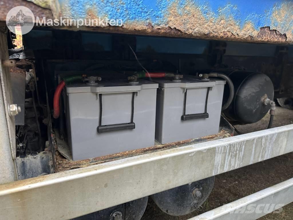 Volvo FH 12 动物运输货车