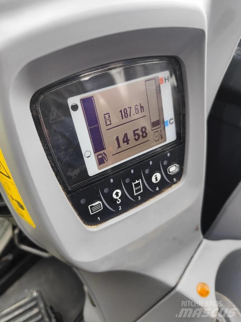 Kubota KX 042-4 小型挖掘机