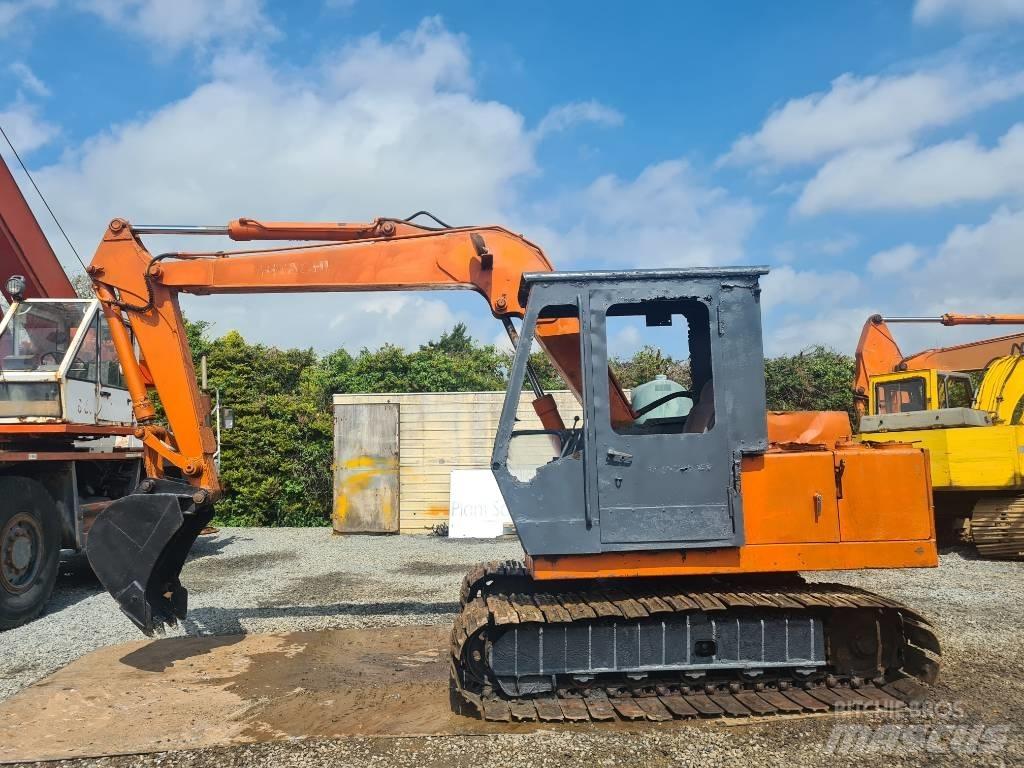 Hitachi UH 02 小型挖掘机