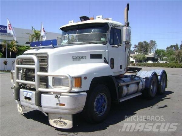 Mack Fleetliner 牵引车