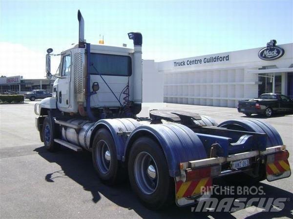 Mack Fleetliner 牵引车