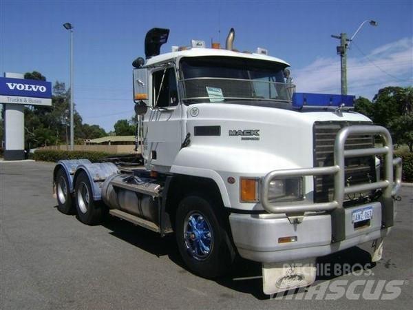 Mack Fleetliner 牵引车