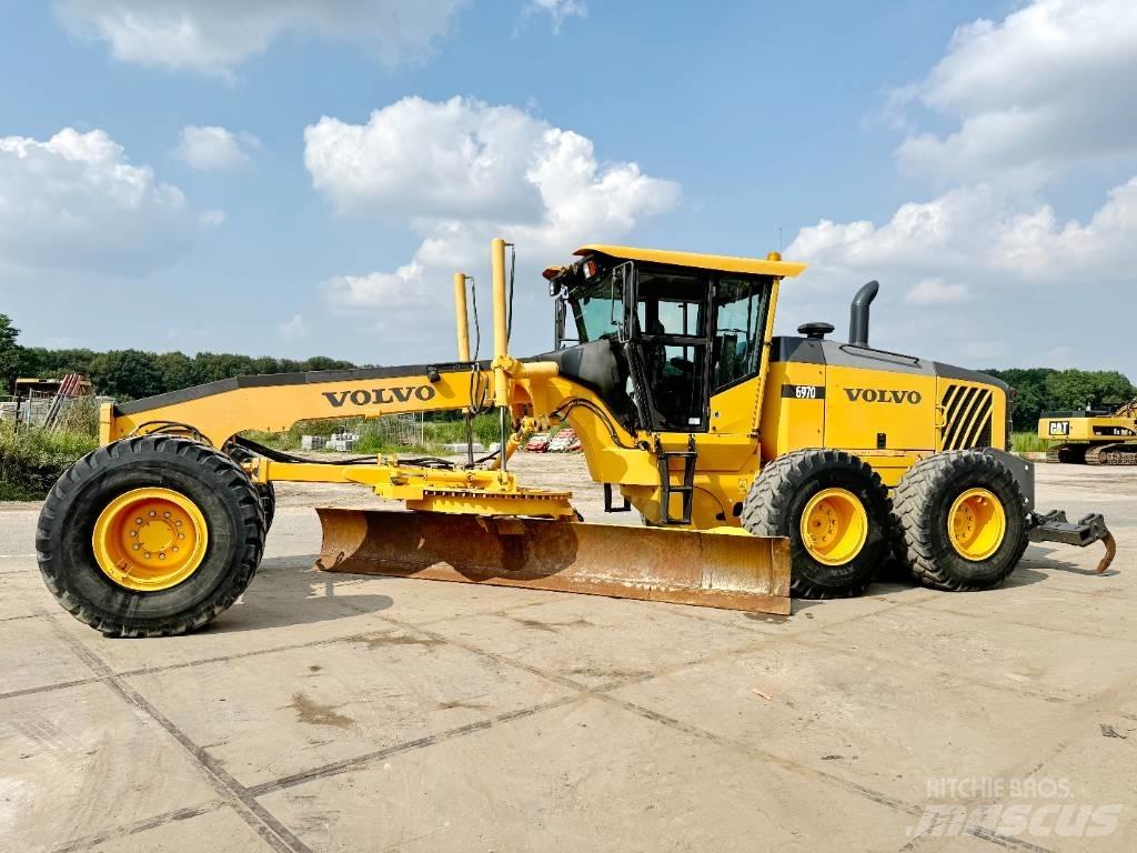 Volvo G970 + RIPPER 平地机/推土机