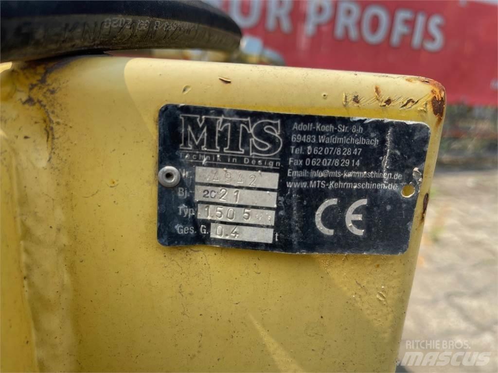  1505 道路清扫车