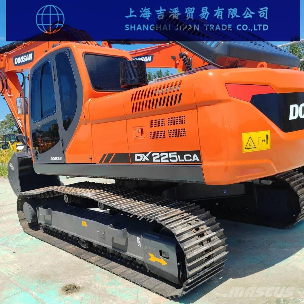 Doosan DX 225 履带挖掘机