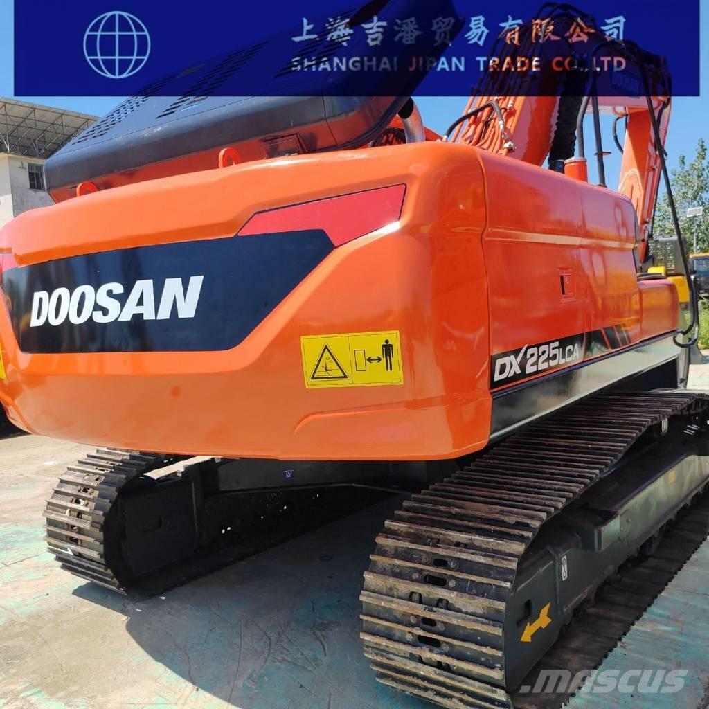 Doosan DX 225 履带挖掘机
