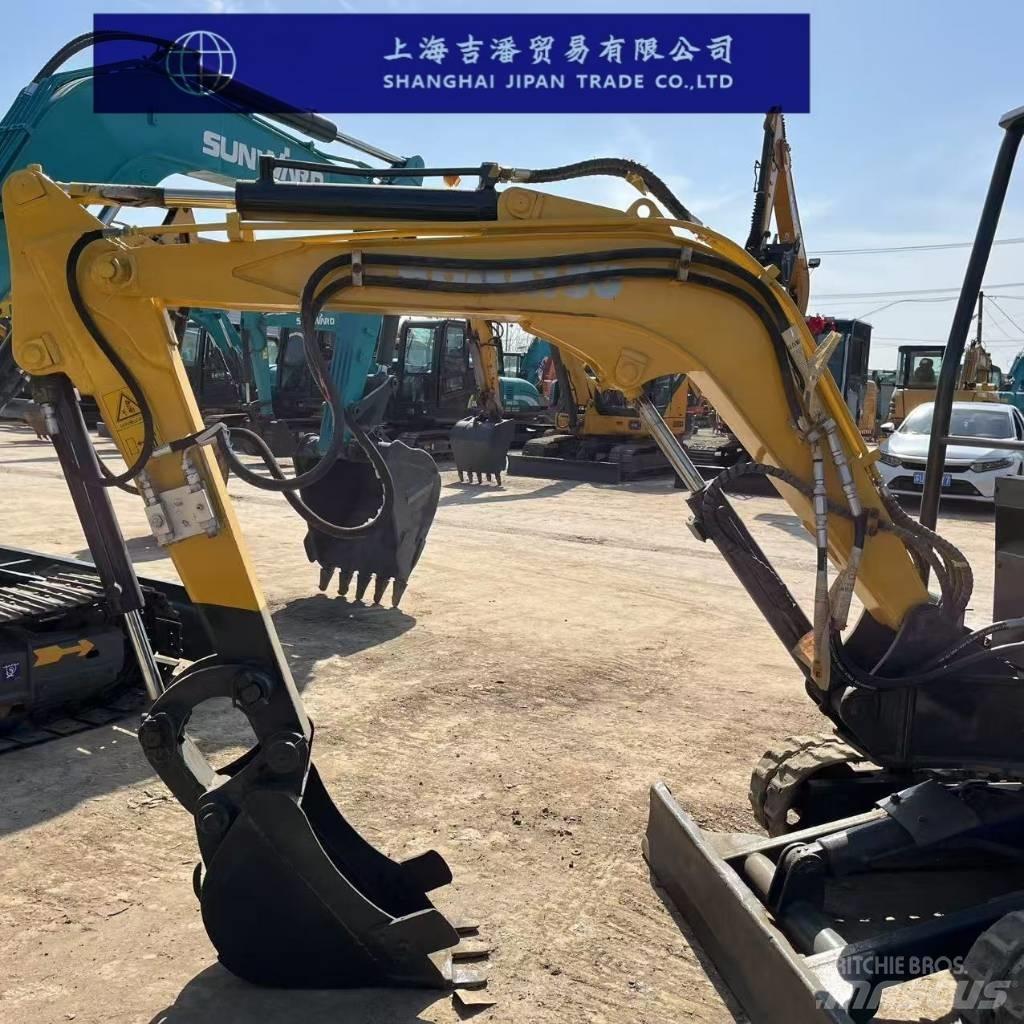 Komatsu PC 30 MR 小型挖掘机