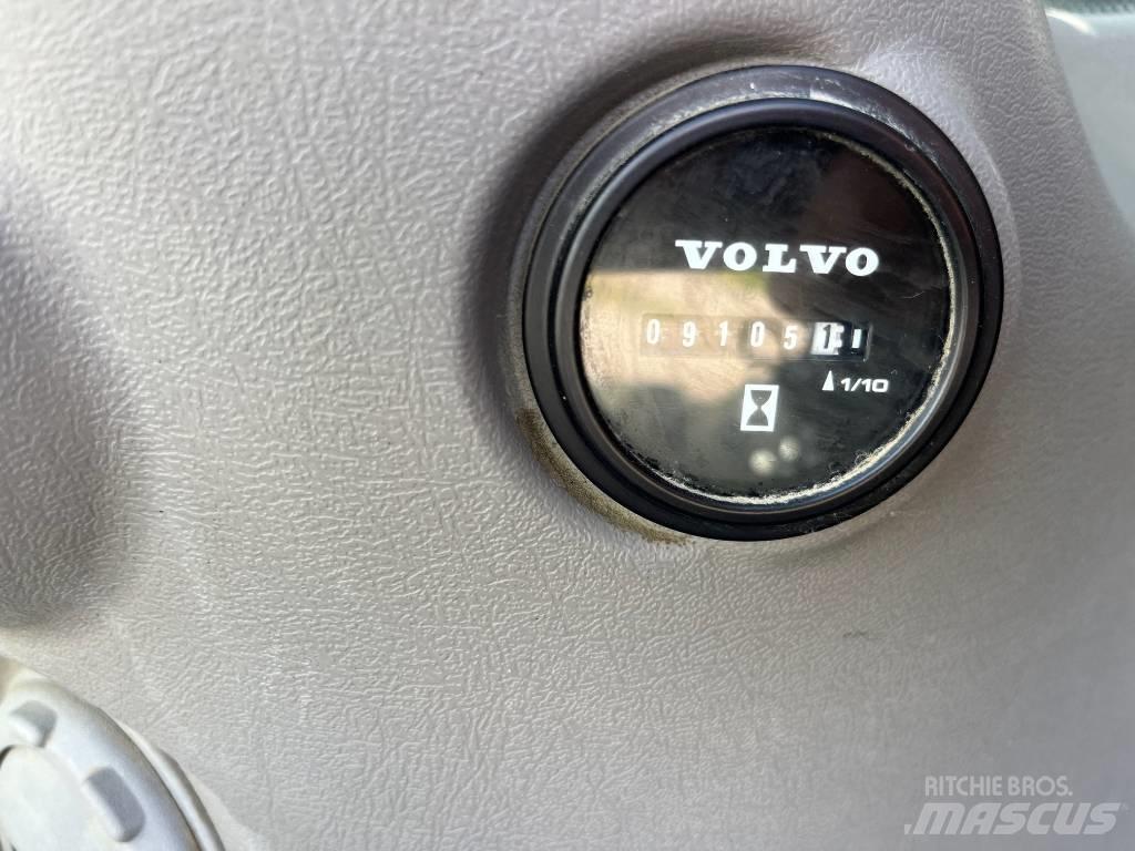 Volvo EC 300 EL 履带挖掘机