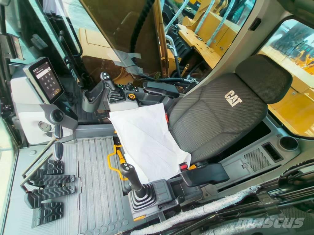 CAT 320 GC 中型挖掘机