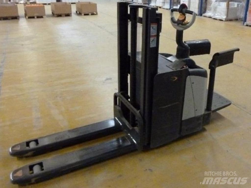 Crown LP 3020 中端式装载机