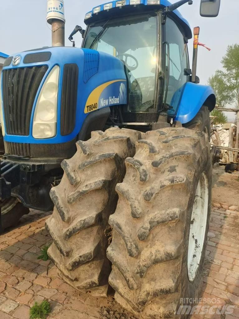New Holland T8040 拖拉机/农用车