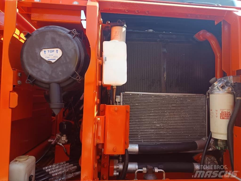 Doosan DX150 LC 履带挖掘机