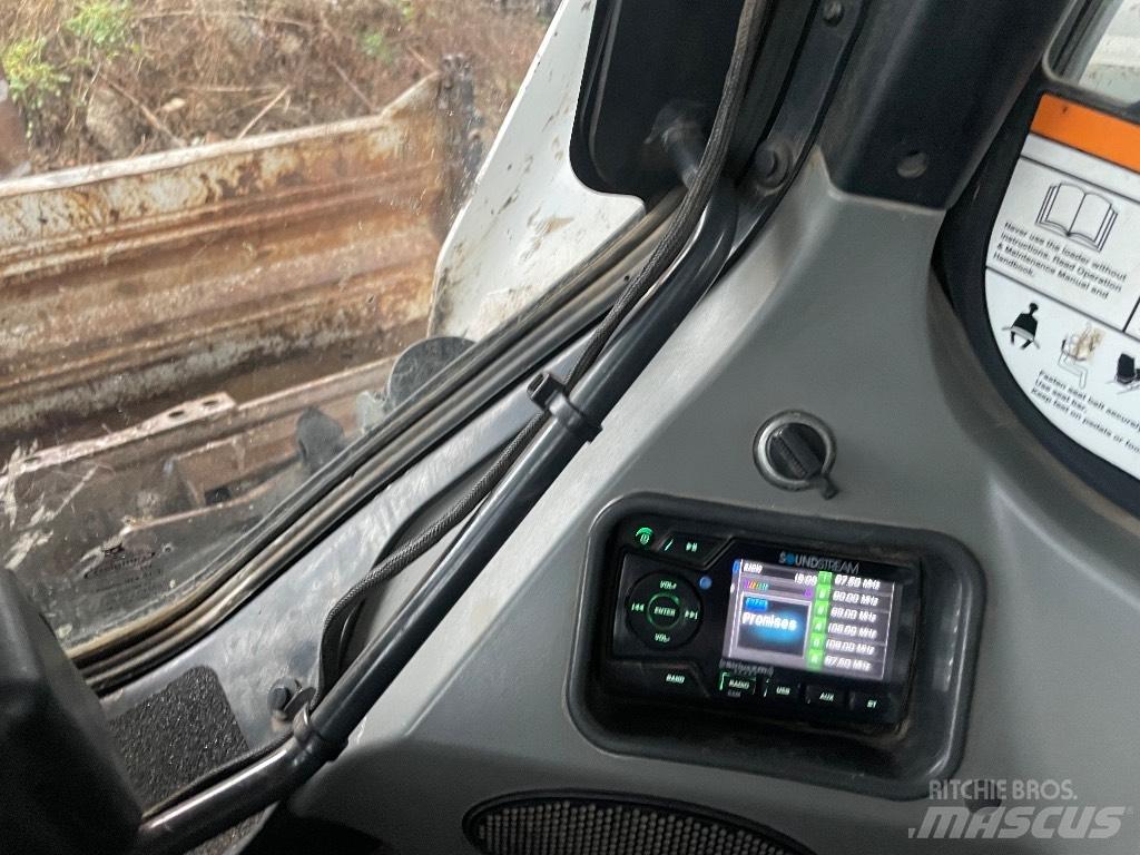 Bobcat T550 滑移装载机