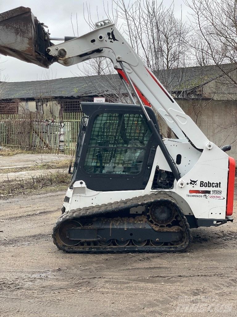 Bobcat T550 滑移装载机