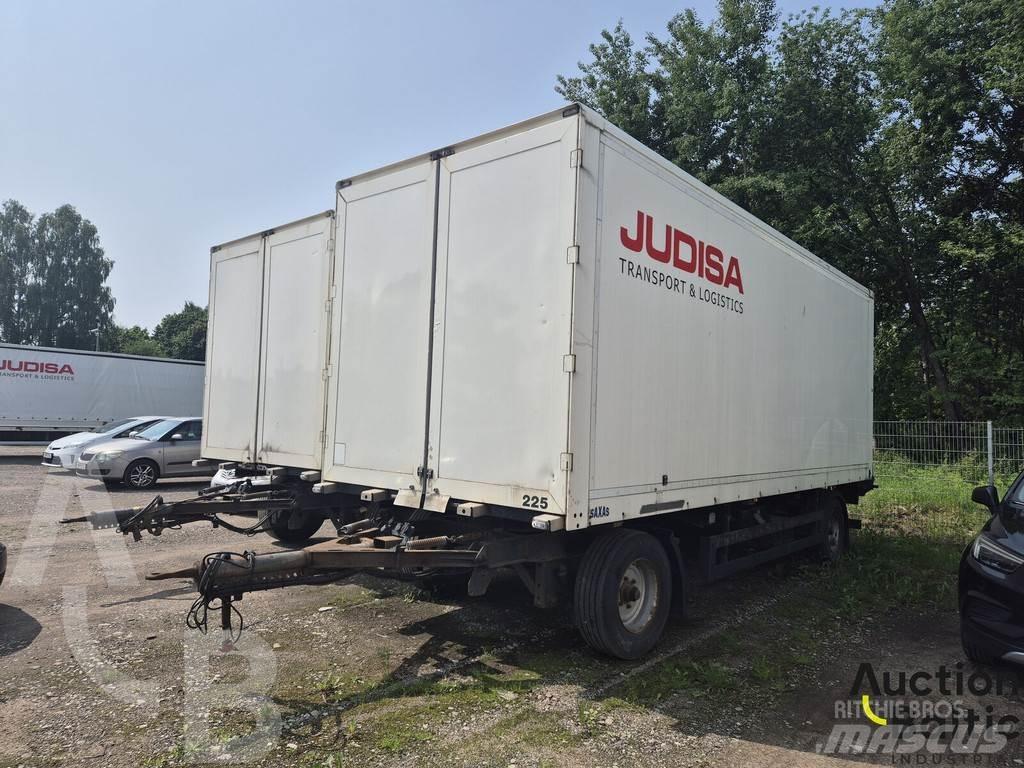 Saxas AKD 72-11 侧帘半挂车