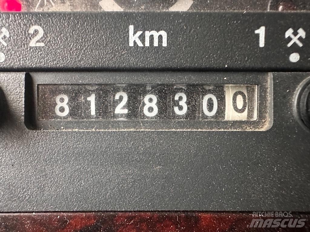 Scania T 164 牵引车