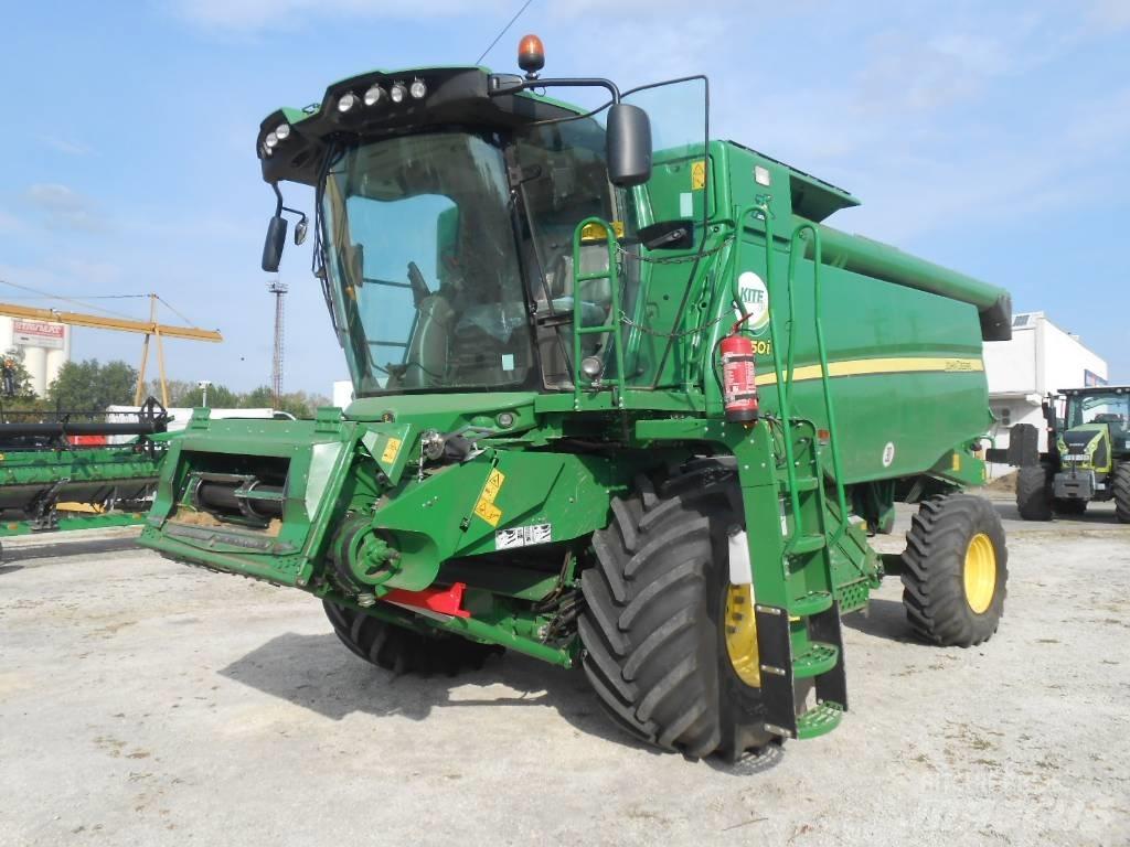 John Deere T550i 联合收割机