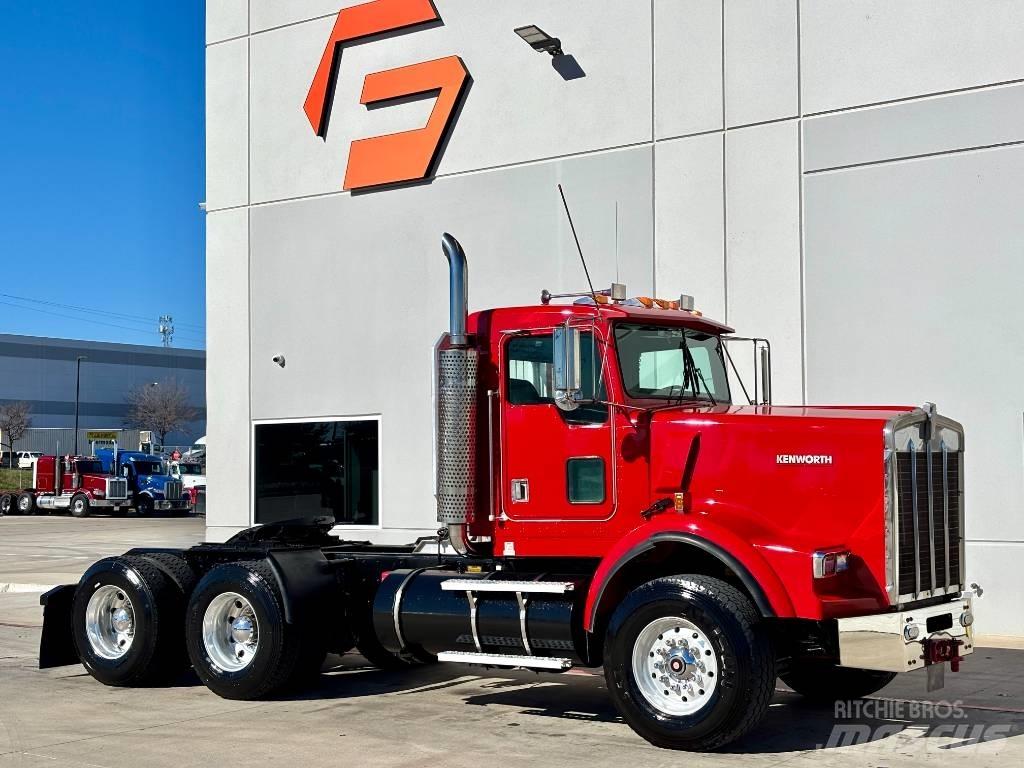Kenworth T 800 牵引车