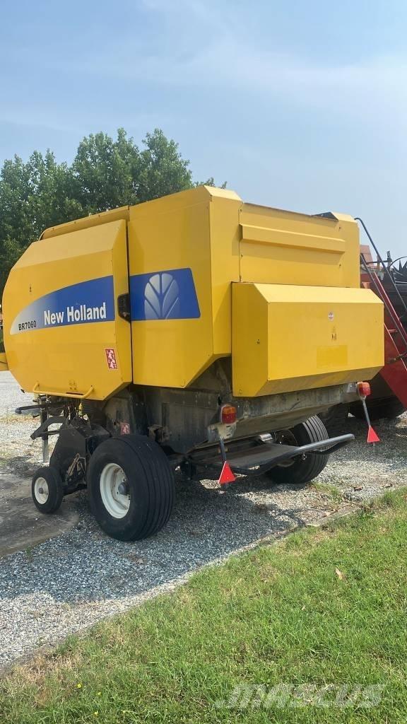 New Holland BR 7060 圆捆打捆机