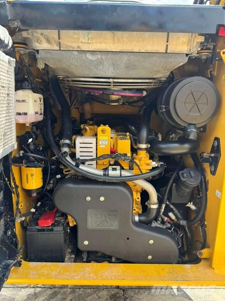 CAT 289D3 滑移装载机