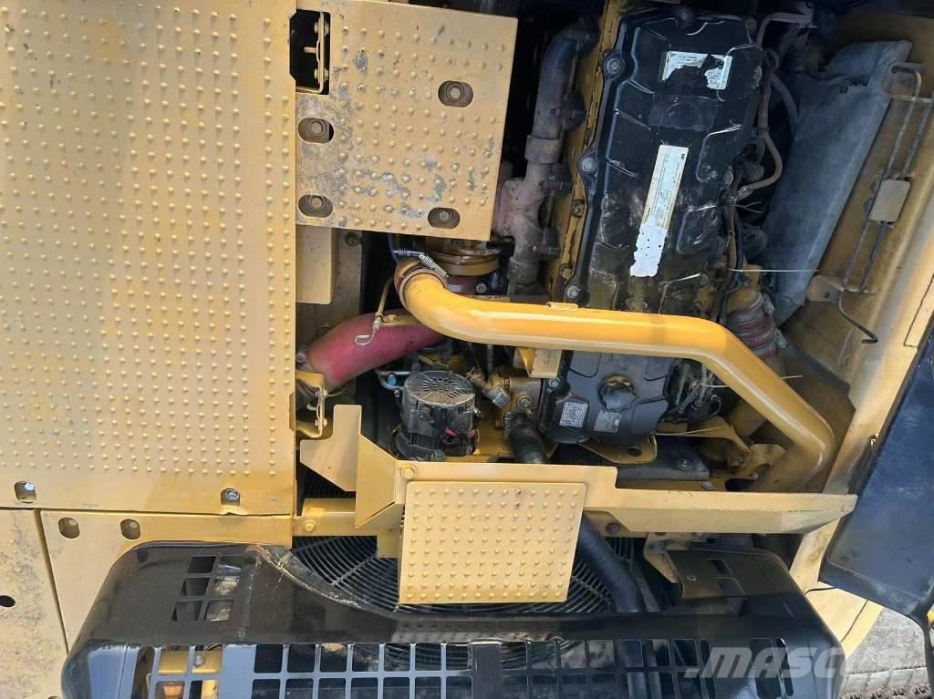 CAT 330 D 履带挖掘机