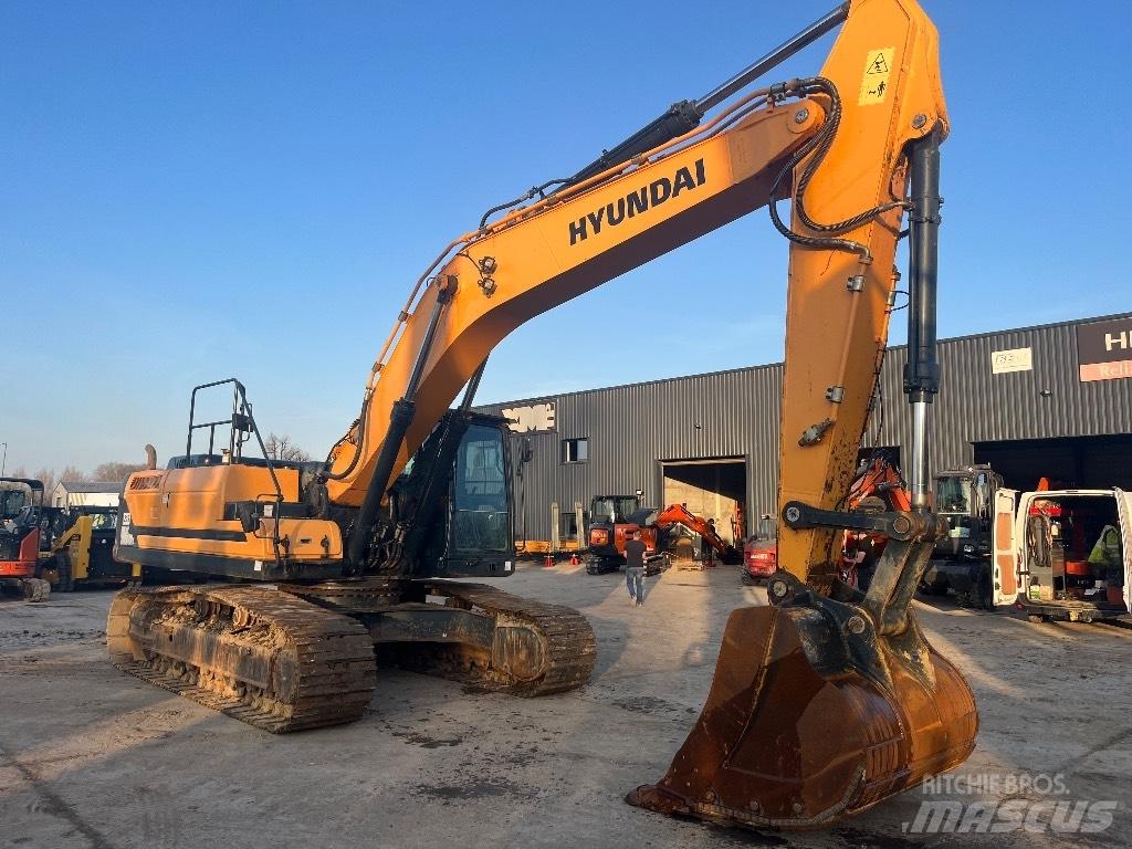 Hyundai HX 330 L 履带挖掘机