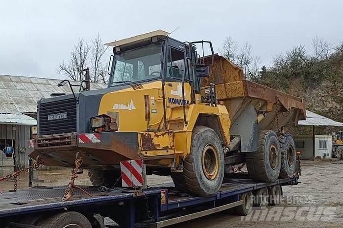 Komatsu HM300-2 翻斗车\公路型自卸车