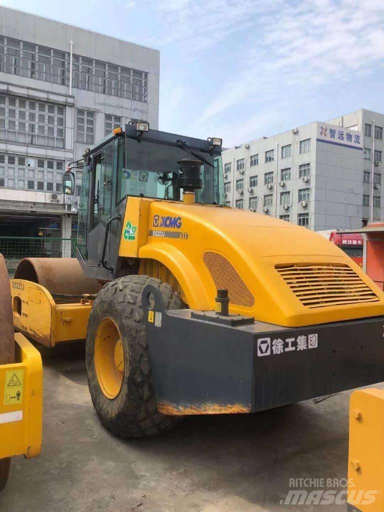 XCMG XS 223 J 单轮压路机