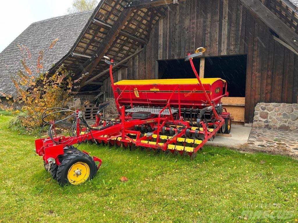 Väderstad Rapid400C 多功能条播机
