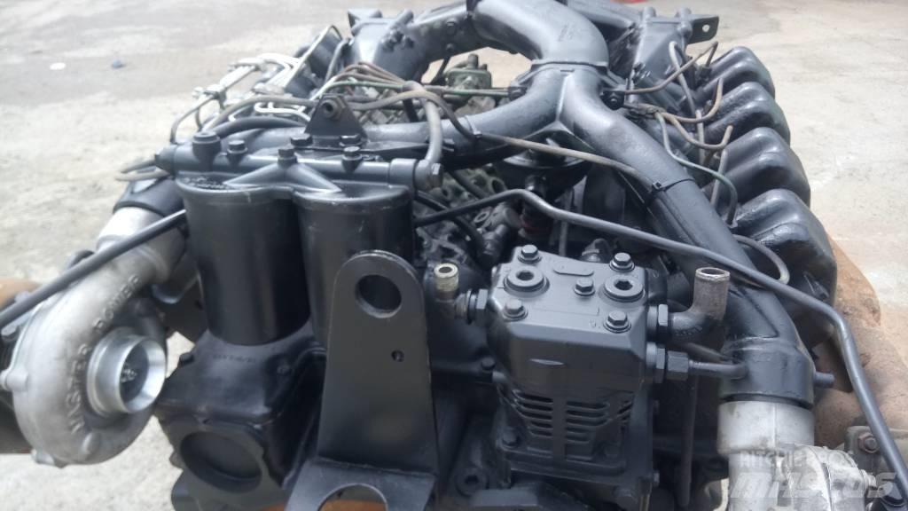 Mercedes-Benz OM 402 发动机